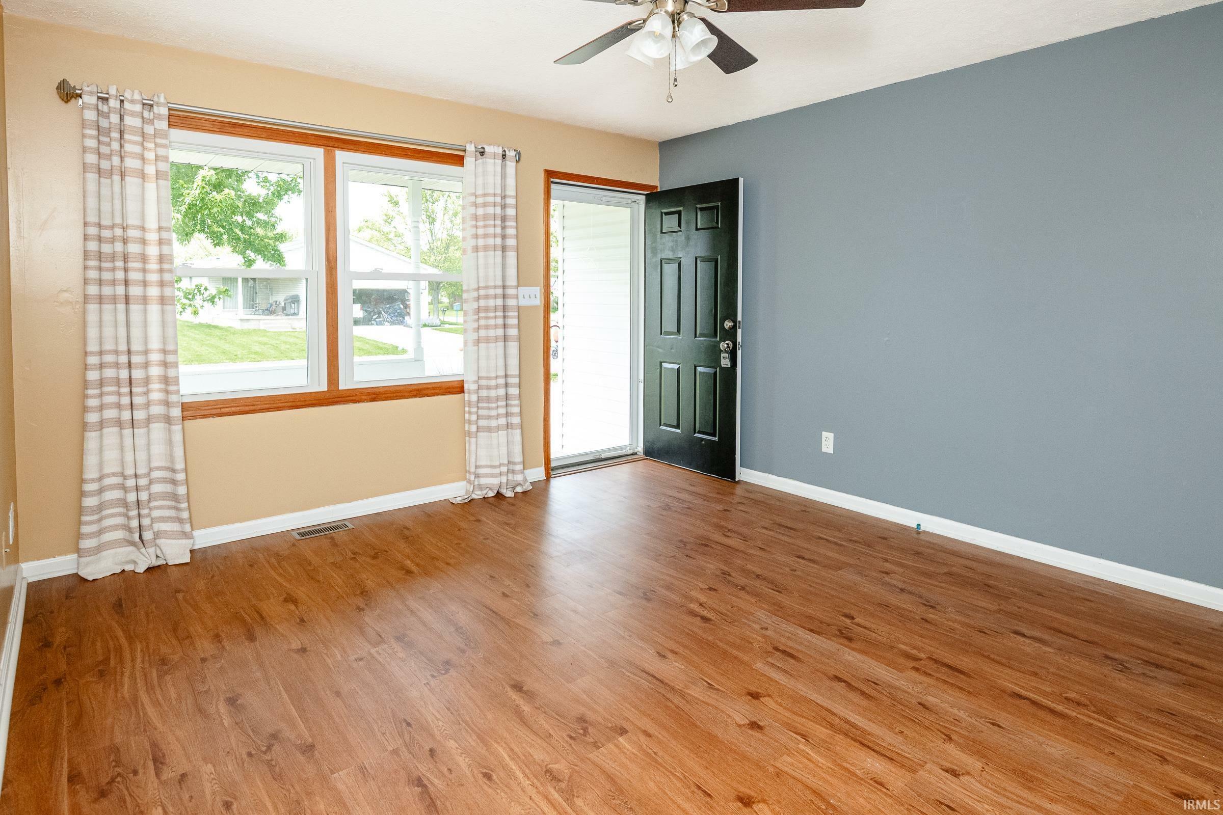 Property Photo: 613 W Blackfoot Court IN 47429
