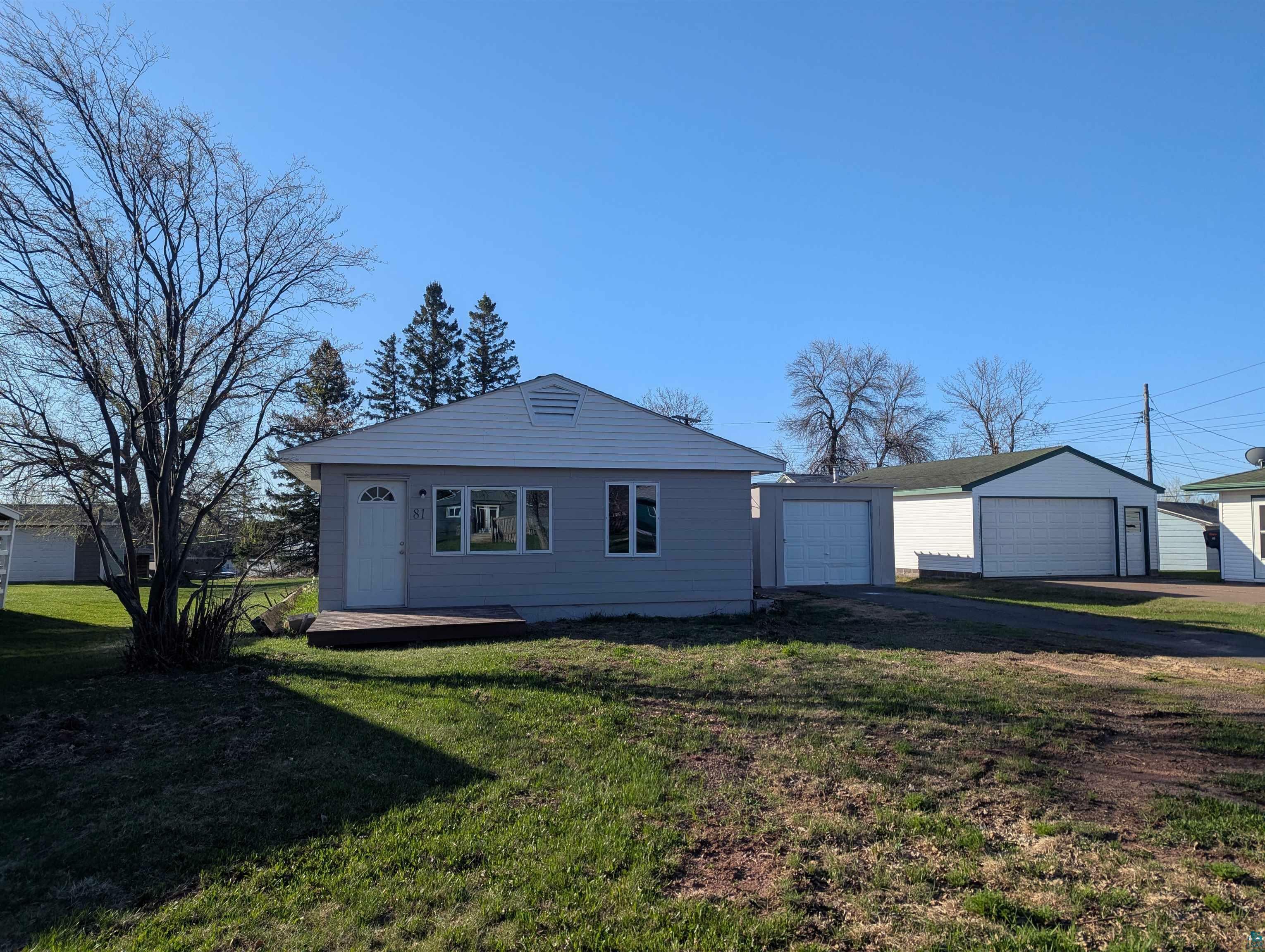 Property Photo:  81 Edison Blvd  MN 55614 