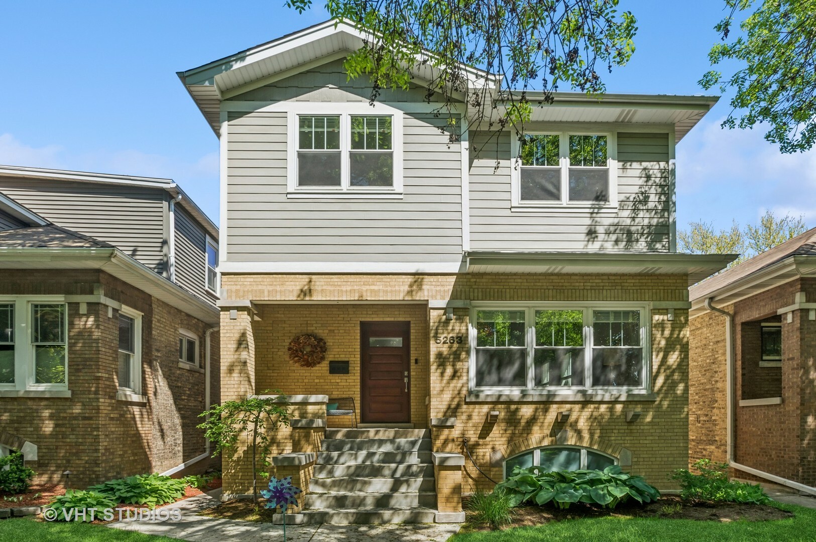Property Photo: 5263 N Laporte Avenue IL 60630