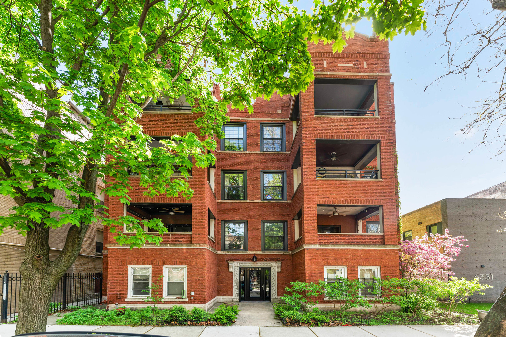6337 N Magnolia Avenue 2  Chicago IL 60660 photo
