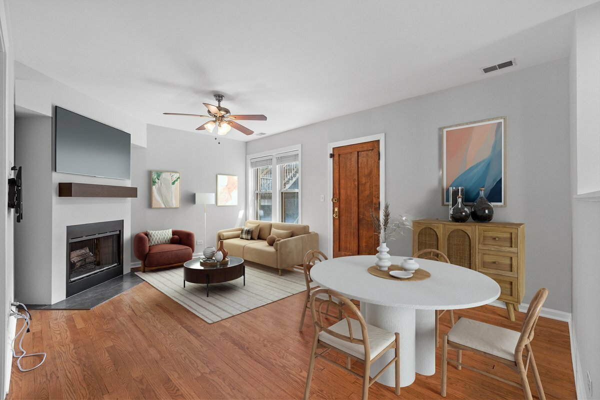Property Photo:  3132 N Clifton Avenue 2N  IL 60657 