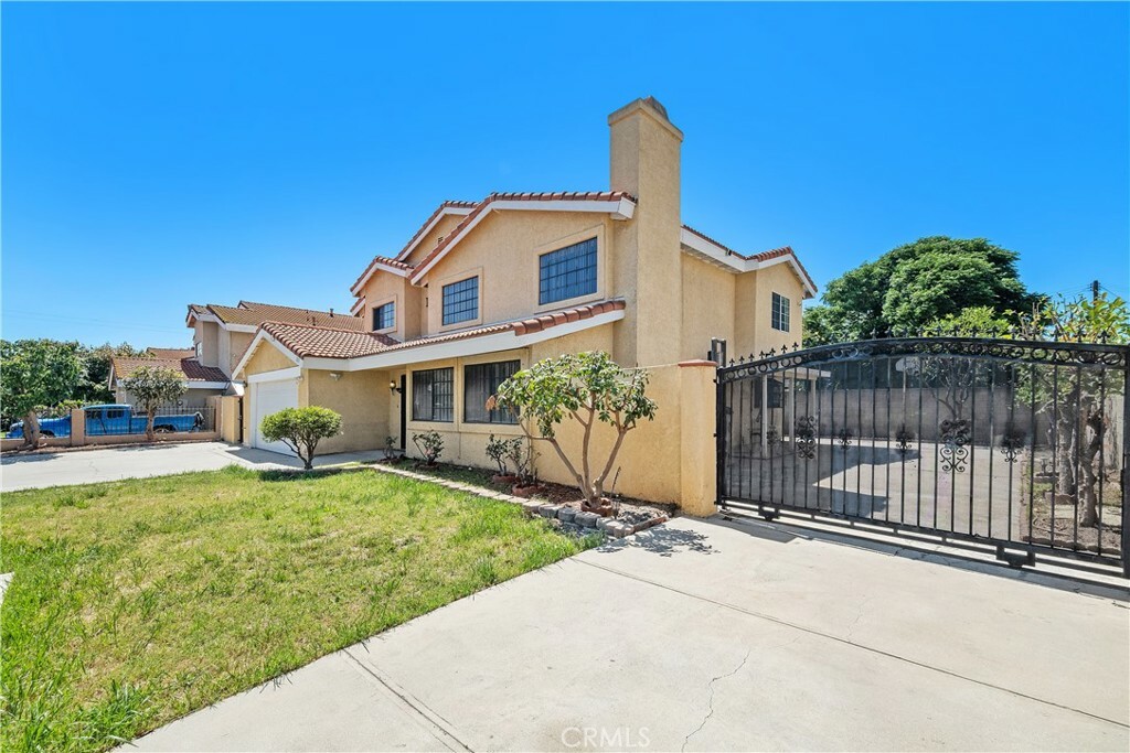 Property Photo: 2711 Caminar CA 91732