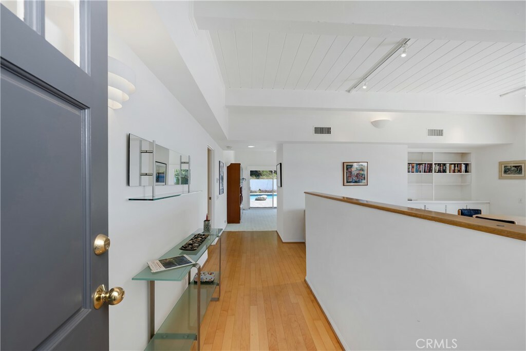 Property Photo: 1032 Enchanted Way CA 90272