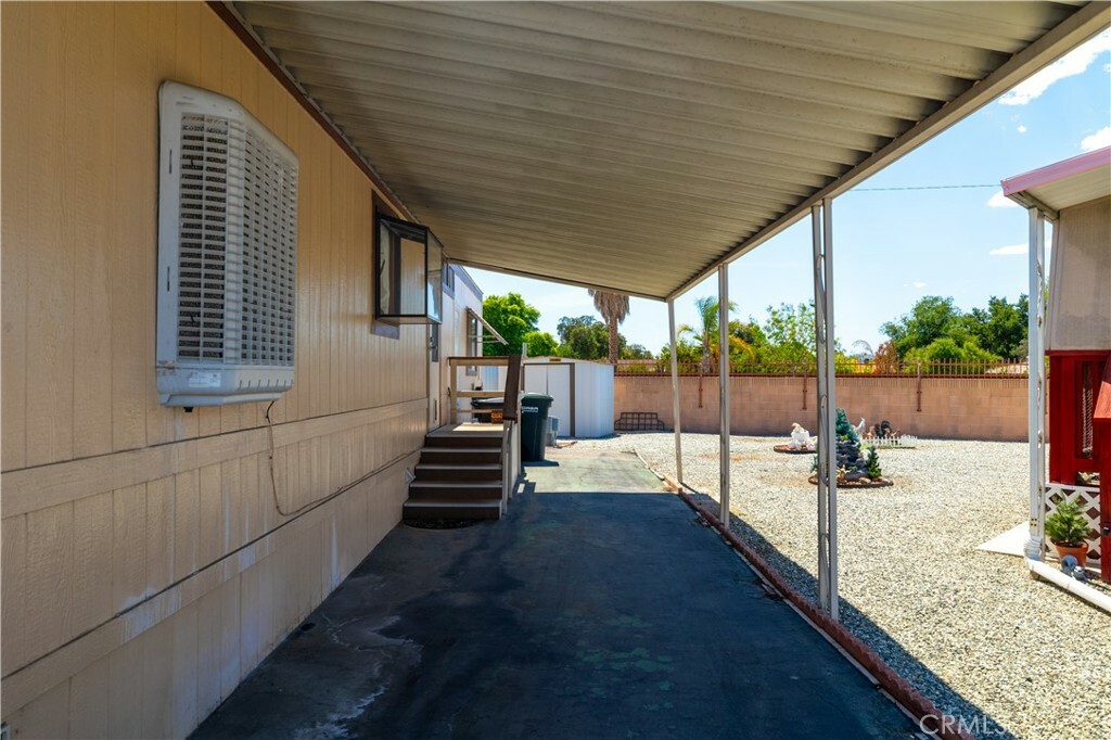 Property Photo: 332 N Lyon Avenue 63 CA 92543