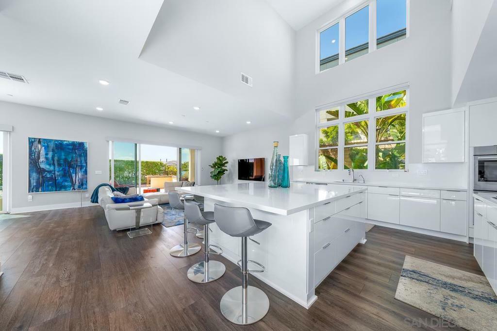 Property Photo: 13722 Canyon Loop Trl CA 92130