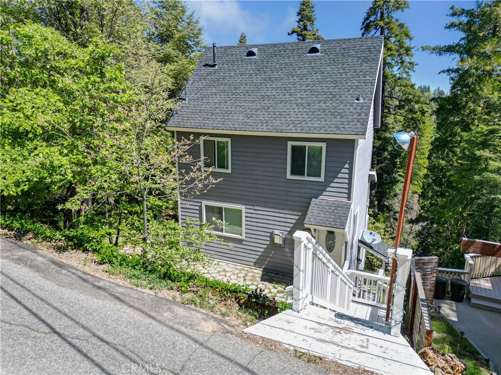 Property Photo:  576 Rose Lane  CA 92391 