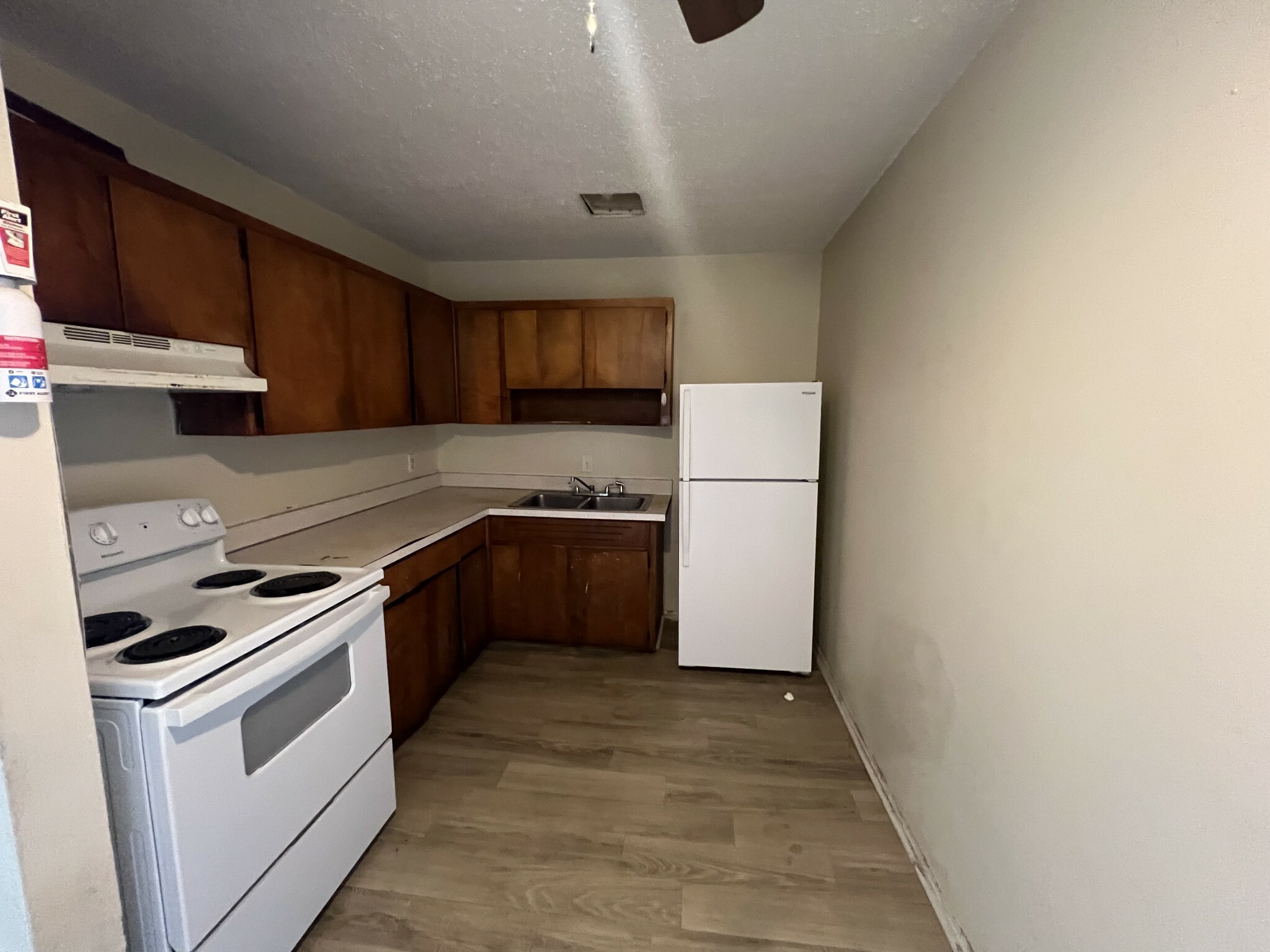 Property Photo: 441 Harding Pl H8 TN 37211