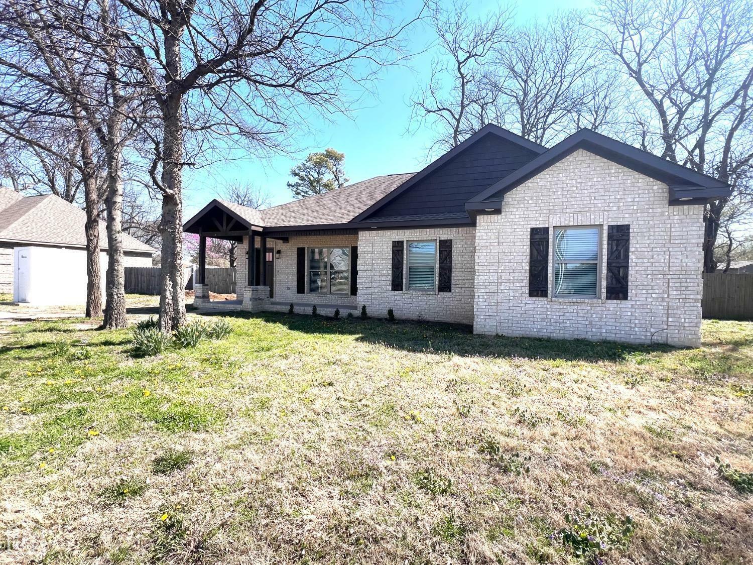 Property Photo: 204 S Boston AR 72442