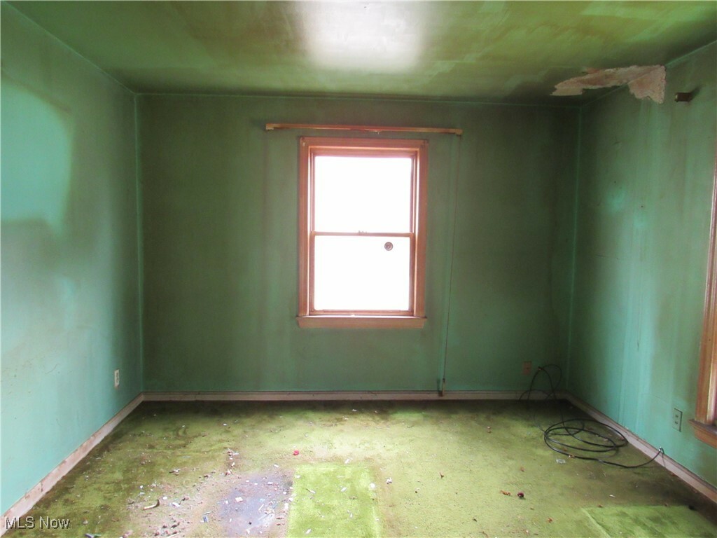 Property Photo: 16405 Glendale Avenue OH 44128