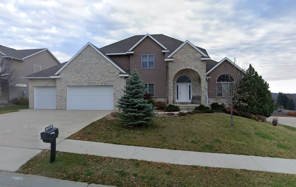 Property Photo: 2167 Hill Place SW MN 55902