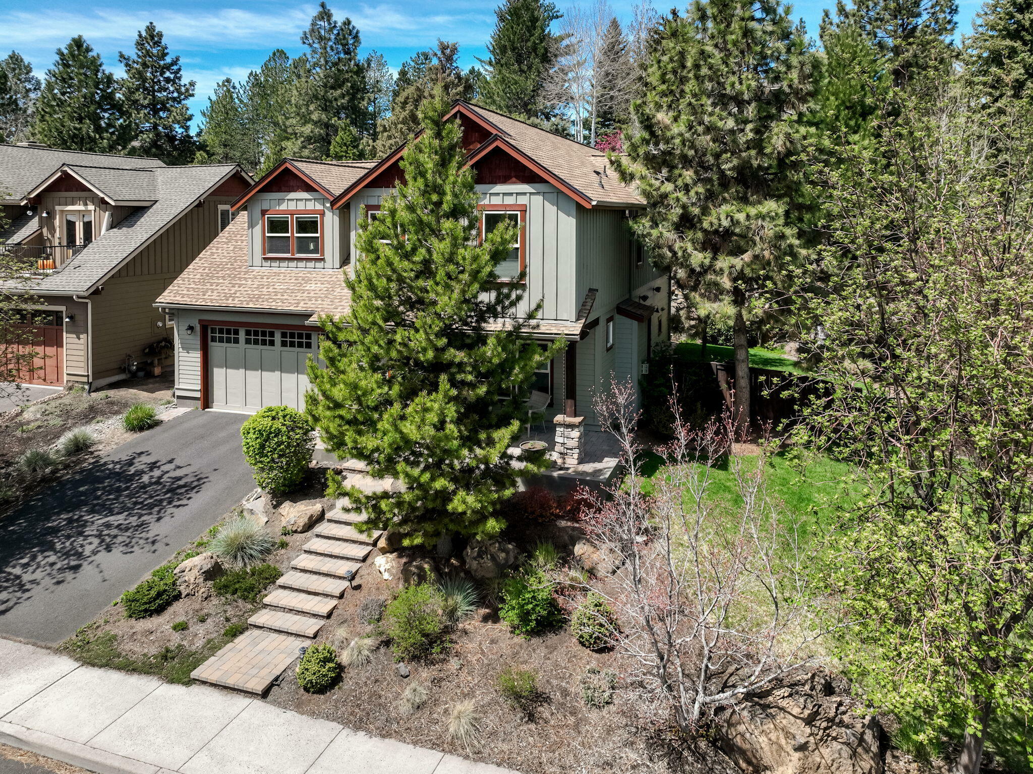 Property Photo: 61443 Elder Ridge Street OR 97702