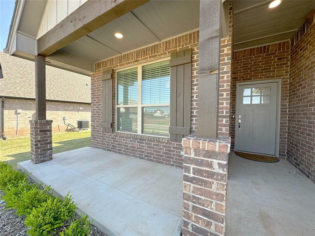 Property Photo: 15913 Coneflower Drive OK 73013