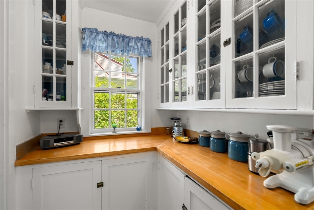 Property Photo: 200 Lincoln St MA 02461