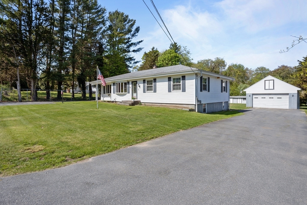 Property Photo:  23 Mulberry Ln  RI 02878 