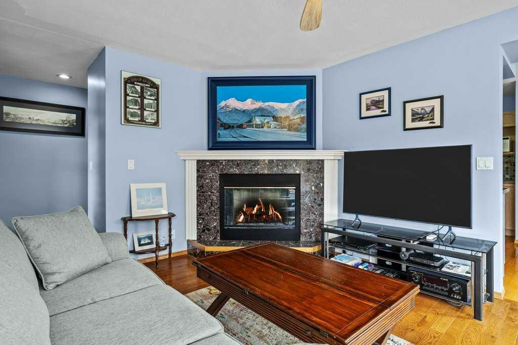 637 4th Street  NW 2  Canmore AB T1W 2G7 photo