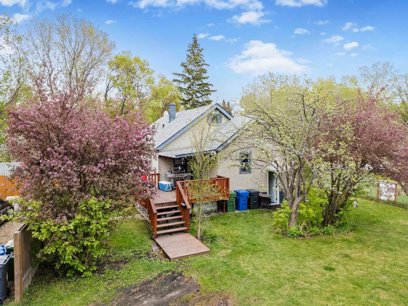 Property Photo: 88 Haliburton Crescent AB T4N 6A3