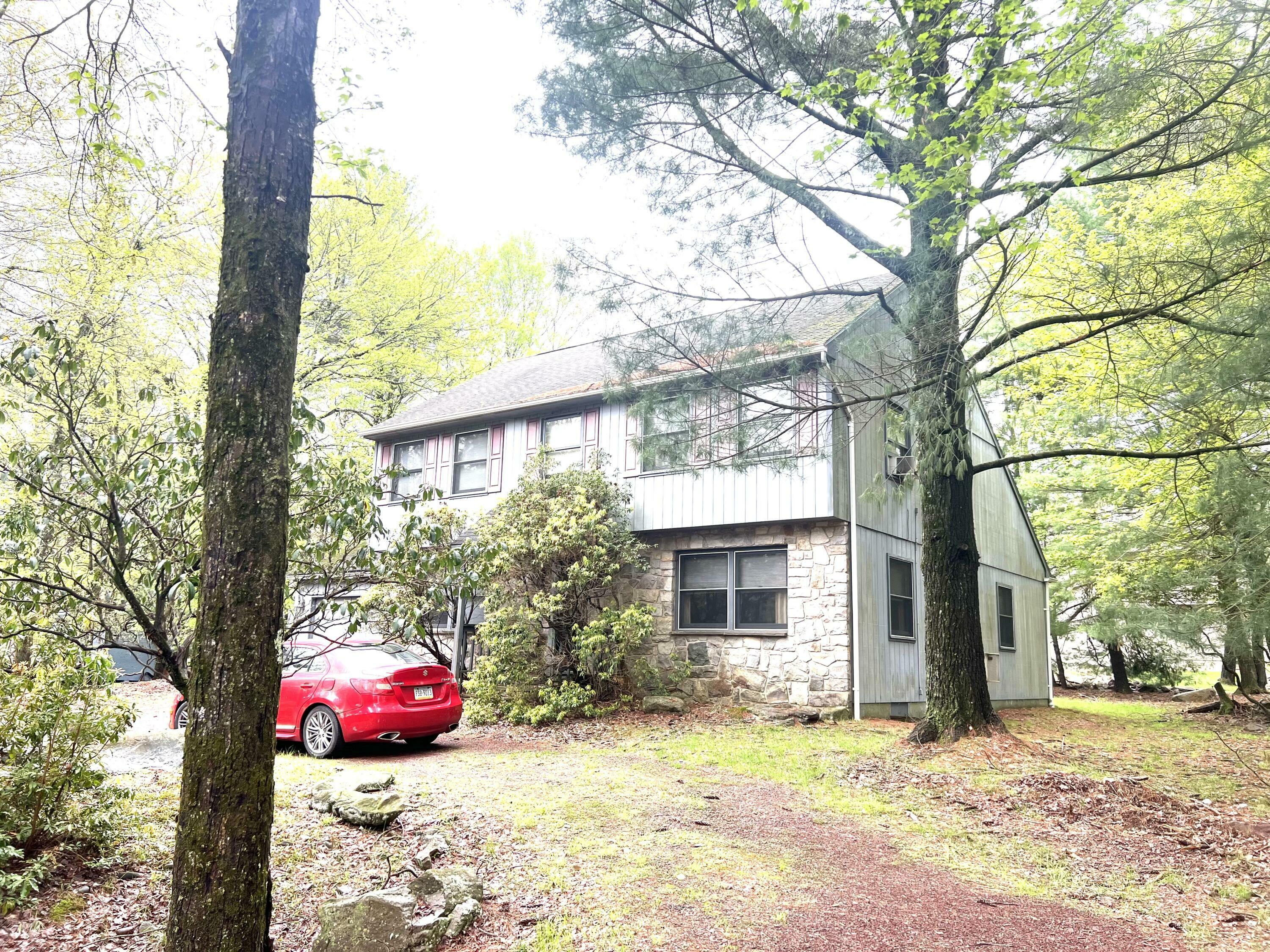 Property Photo: 29 Beechwood Road PA 18624