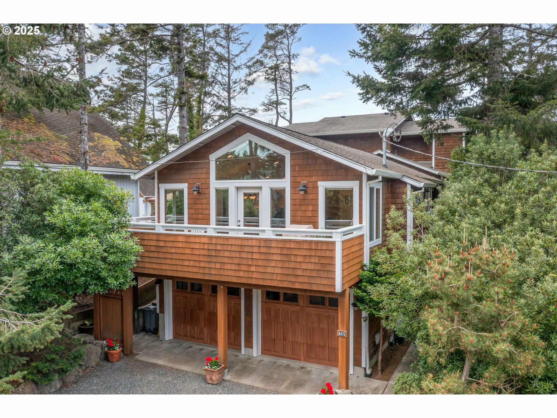 Property Photo: 465 N 2nd St OR 97130