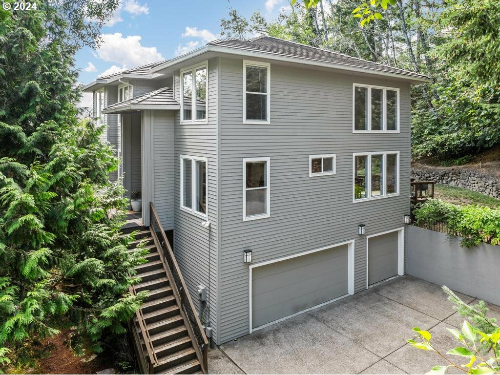 8427 NW Timber Ridge Ct  Portland OR 97229 photo