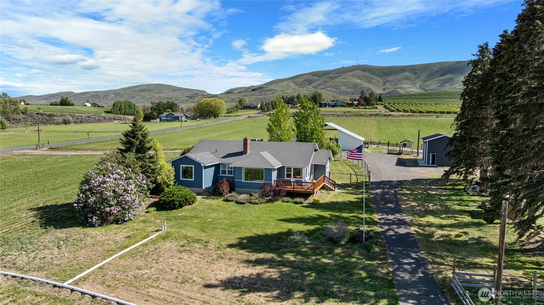 Property Photo:  1641  Payne Road  WA 98926 