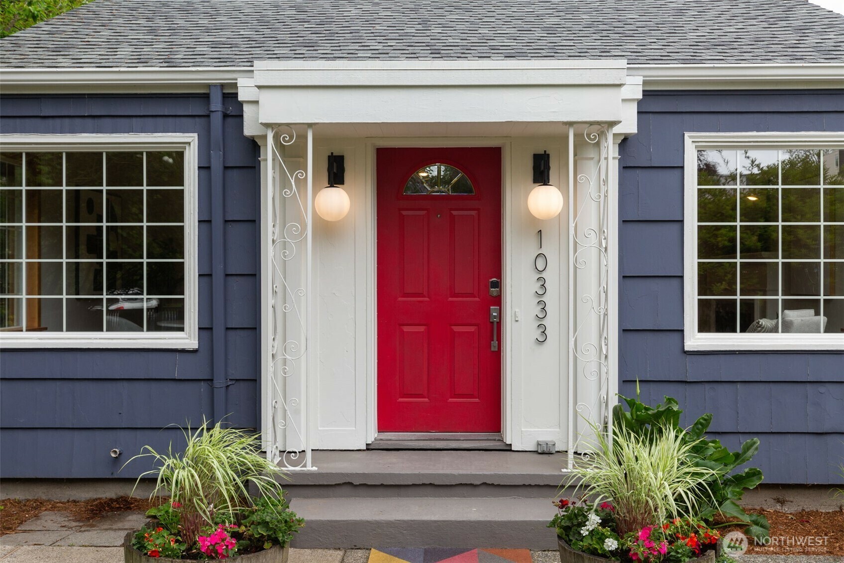 Property Photo:  10333  Interlake Avenue N  WA 98133 