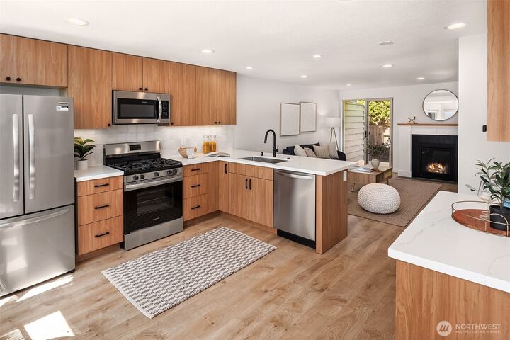 Property Photo: 509 Avenue A B WA 98290