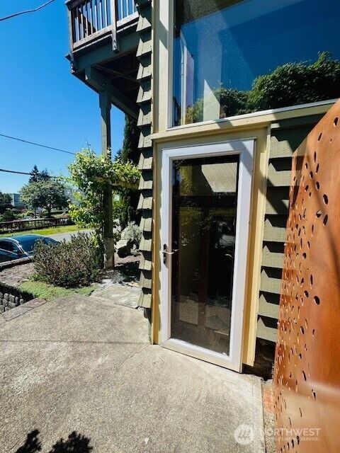 Property Photo: 3700 Corliss Avenue N WA 98103