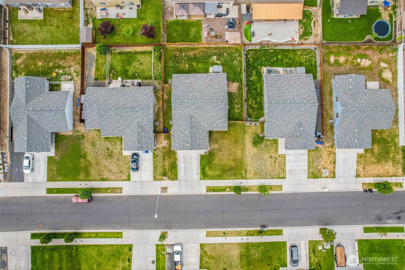 Property Photo: 1312 W Electra Street WA 98837