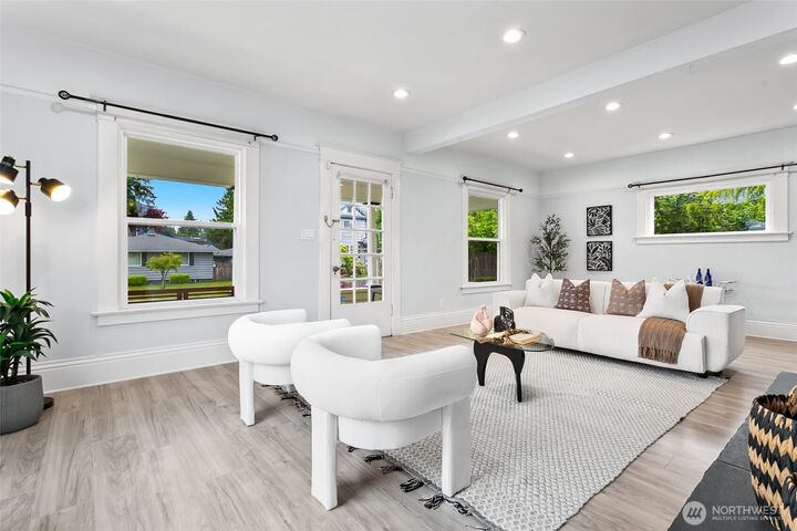 Property Photo: 624 S Lawrence Street WA 98405