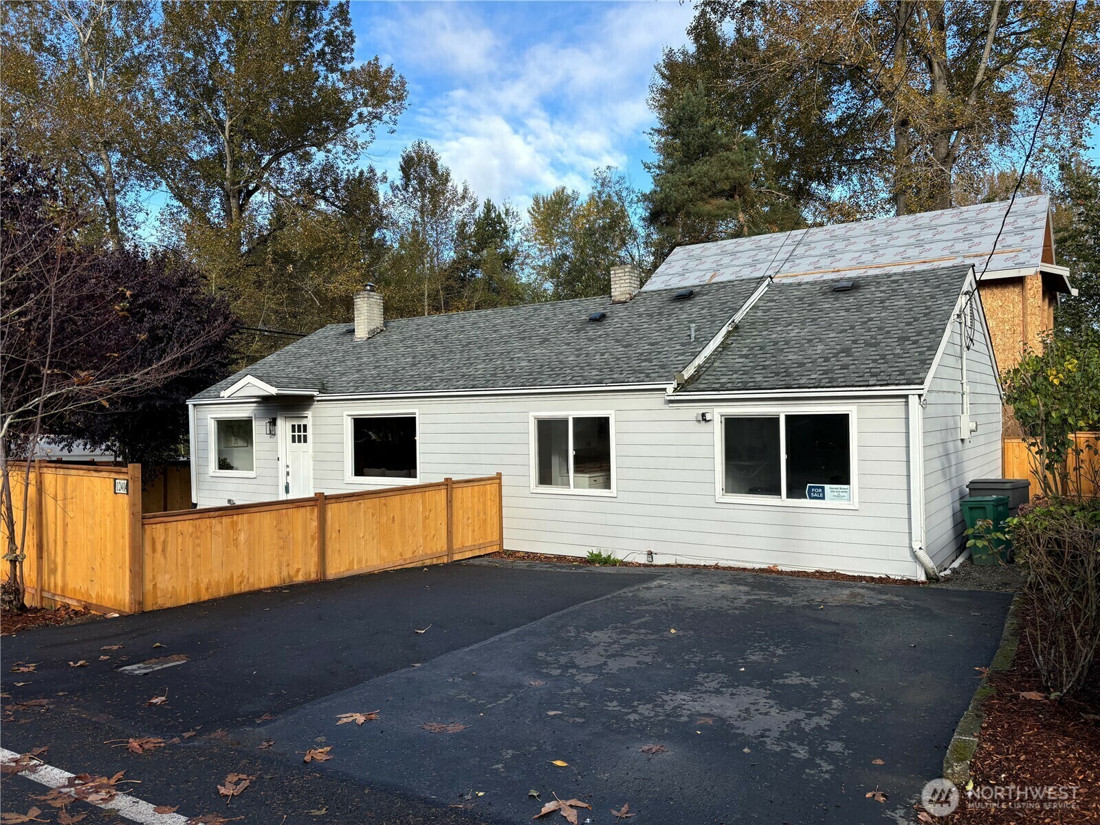 Property Photo: 12404 NE 95th Street WA 98033