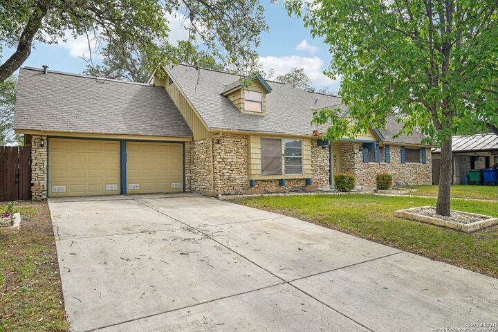 Property Photo: 427 Indigo TX 78216