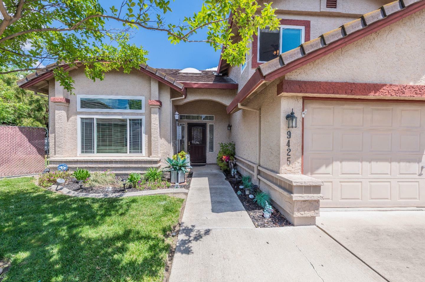 Property Photo: 9425 Echo Cliff Court CA 95758