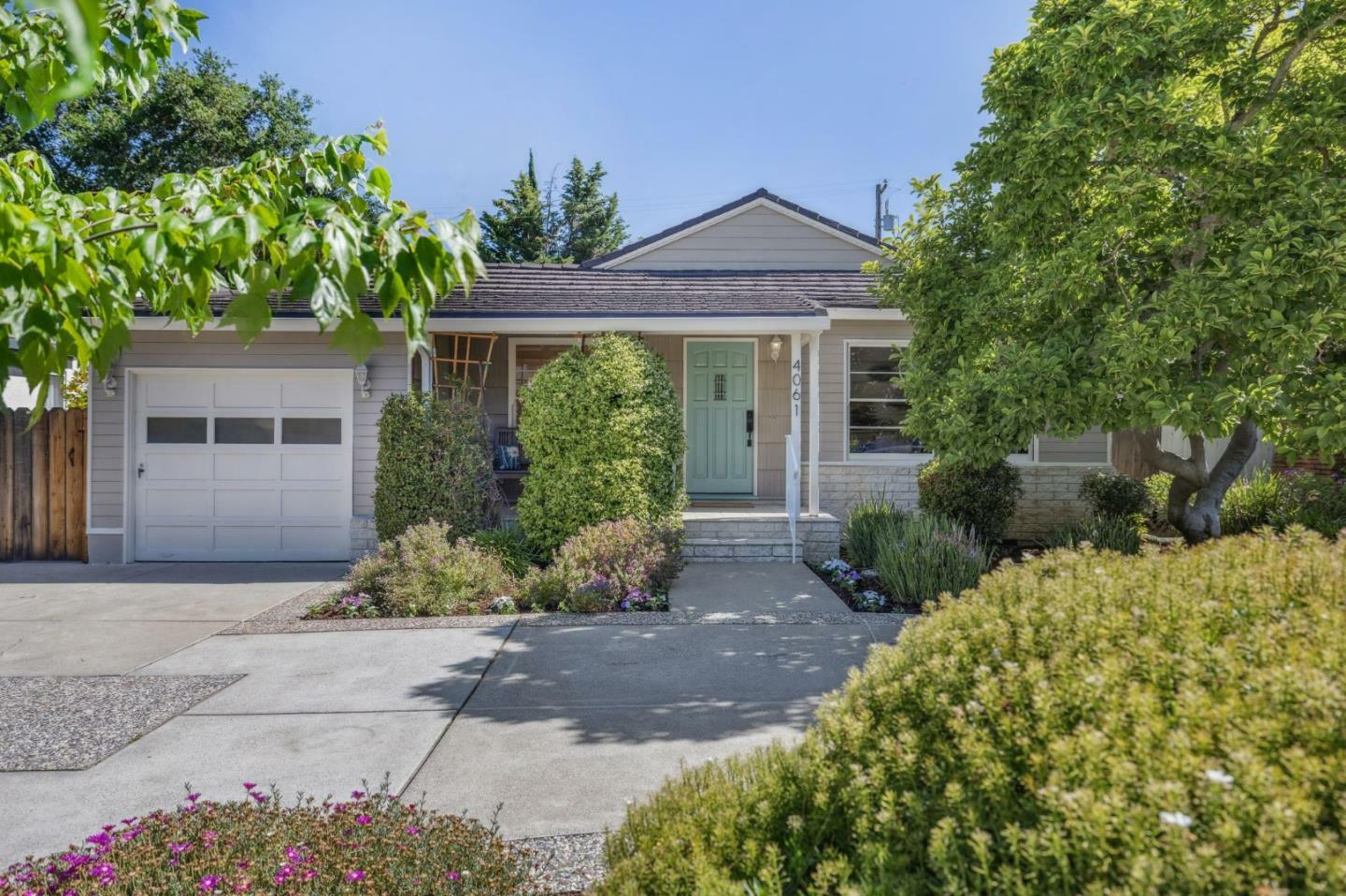 Property Photo: 4061 Verdosa Drive CA 94306