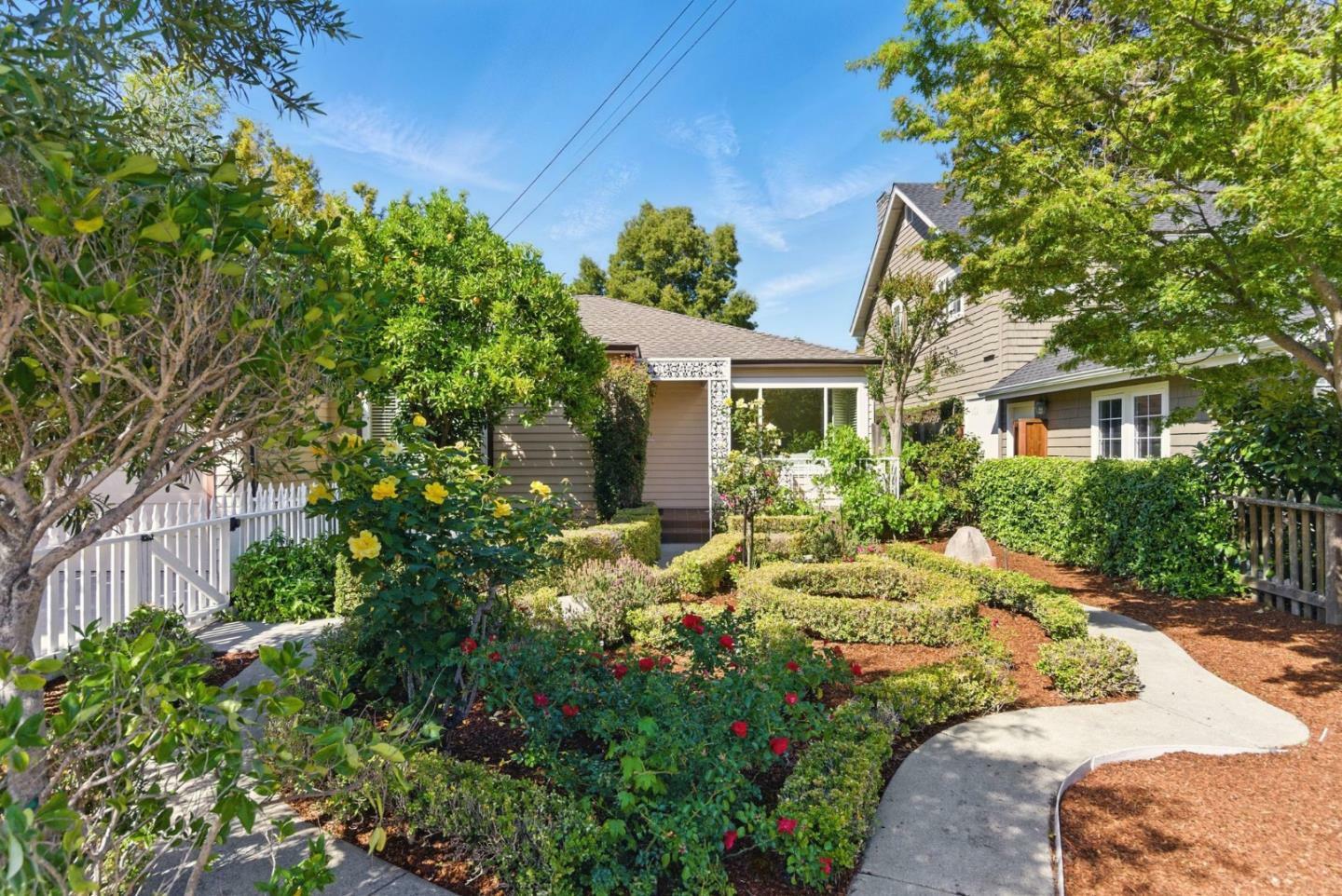 Property Photo: 1260 Cloud Avenue CA 94025