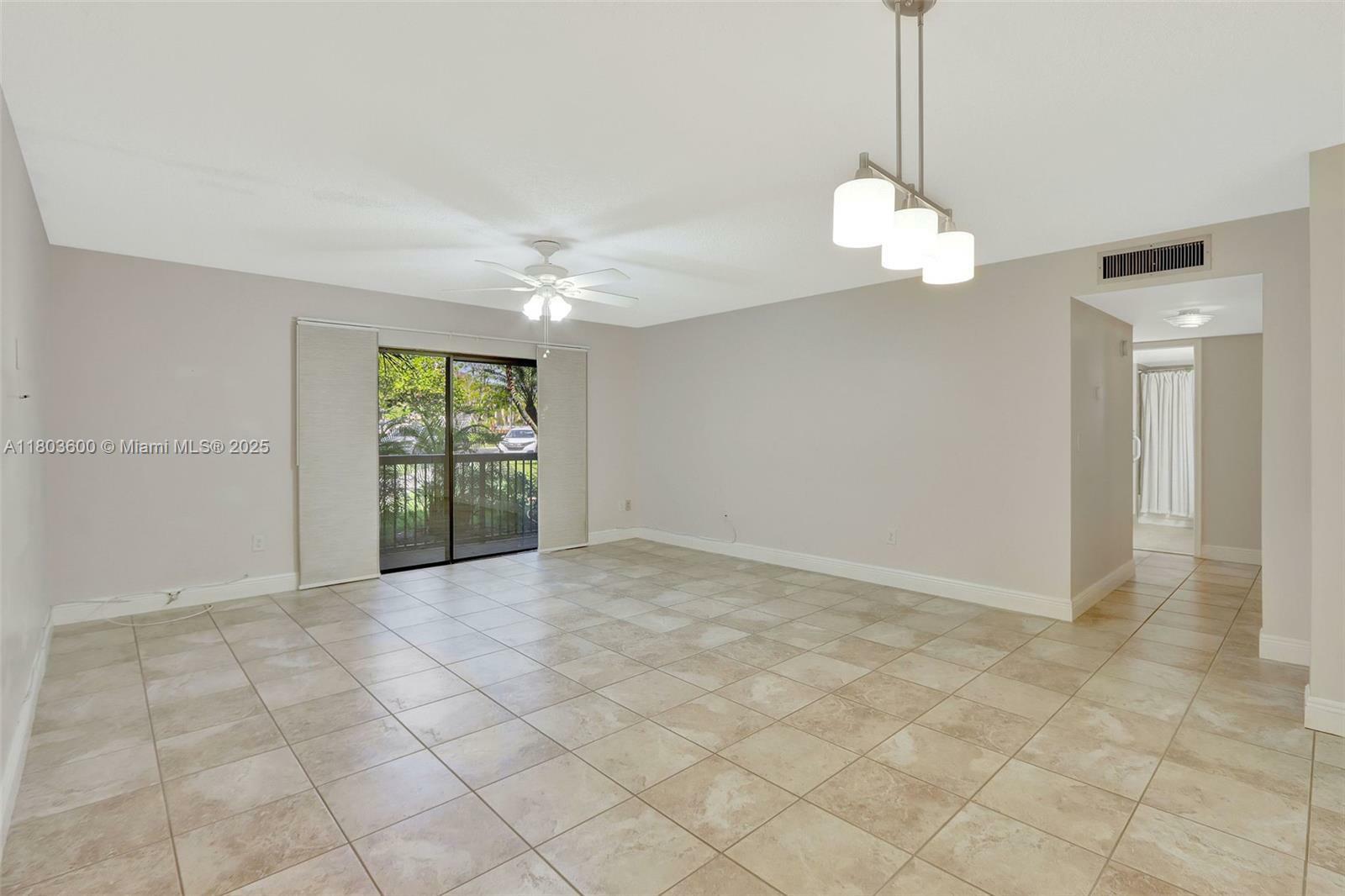 Property Photo: 7915 SW 86th St 705 FL 33143