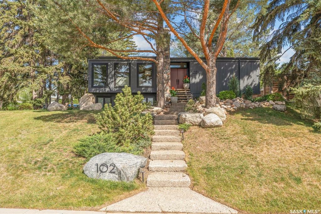 102 Columbia Drive  Saskatoon SK S7K 1E9 photo