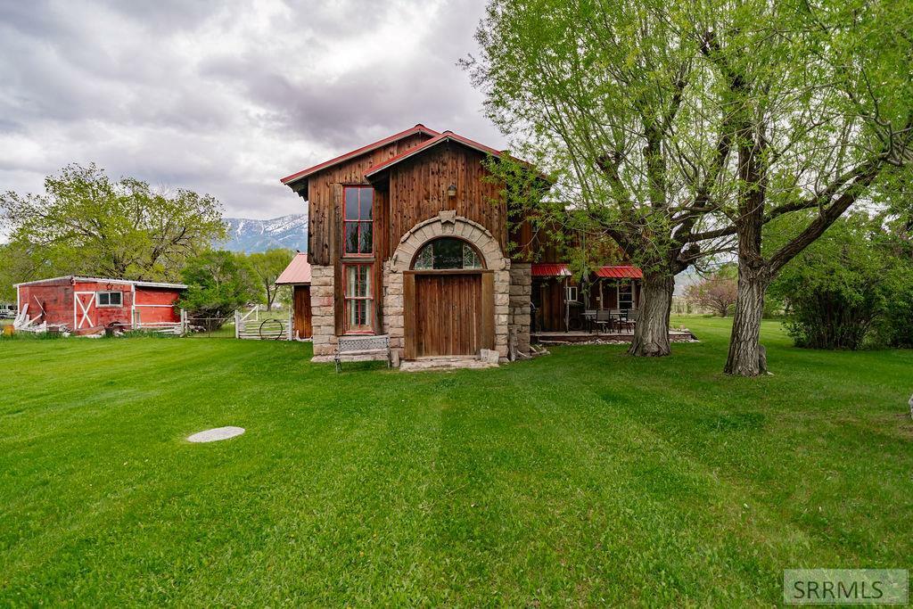 Property Photo: 3778 Old Irwin Road ID 83428