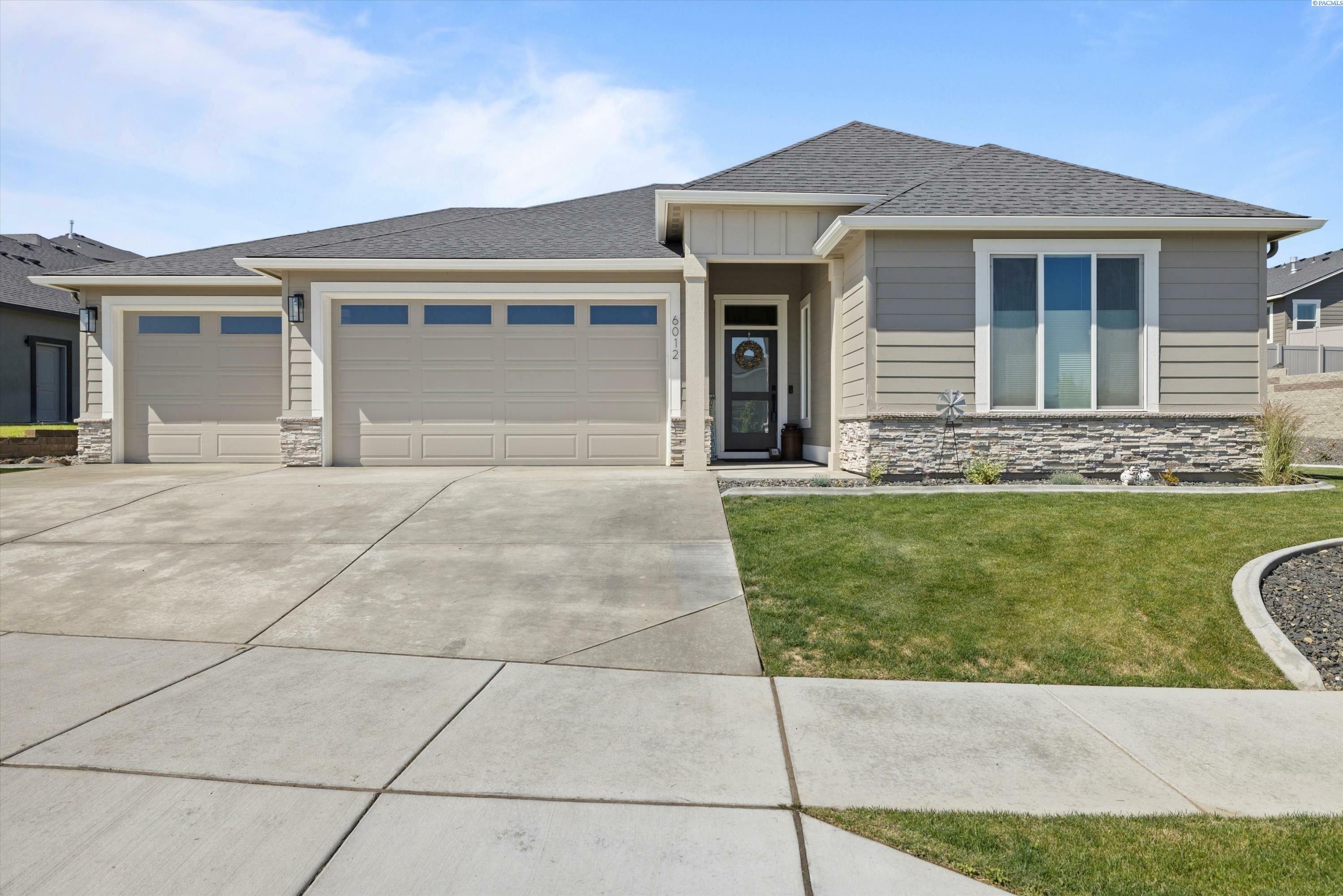 Property Photo: 6012 W 31st Ave WA 99336