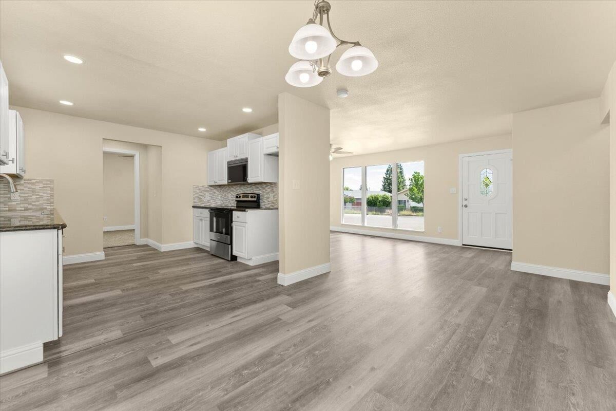Property Photo: 1846 Walbridge Street CA 96080