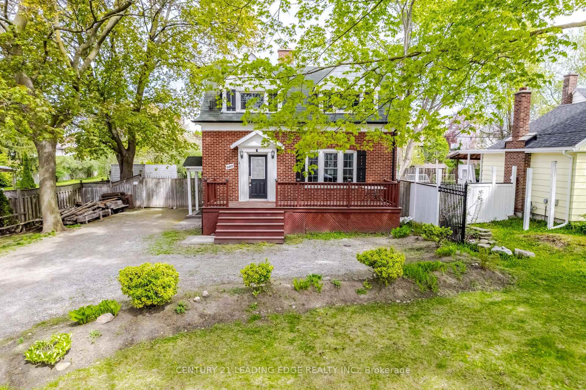 Photo de la propriété:  980 King Street E  ON L1H 1H2 