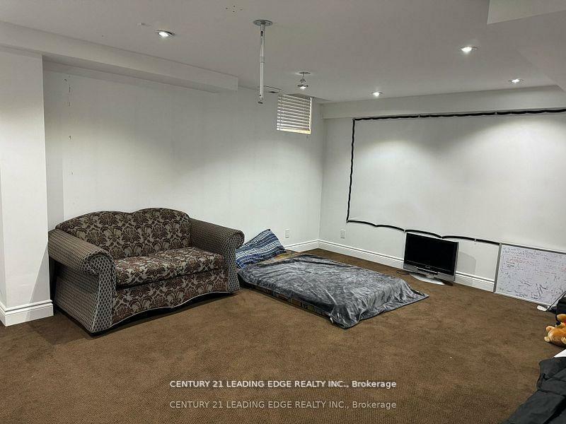 Property Photo: 37 Grice Circle ON L4A 0V7