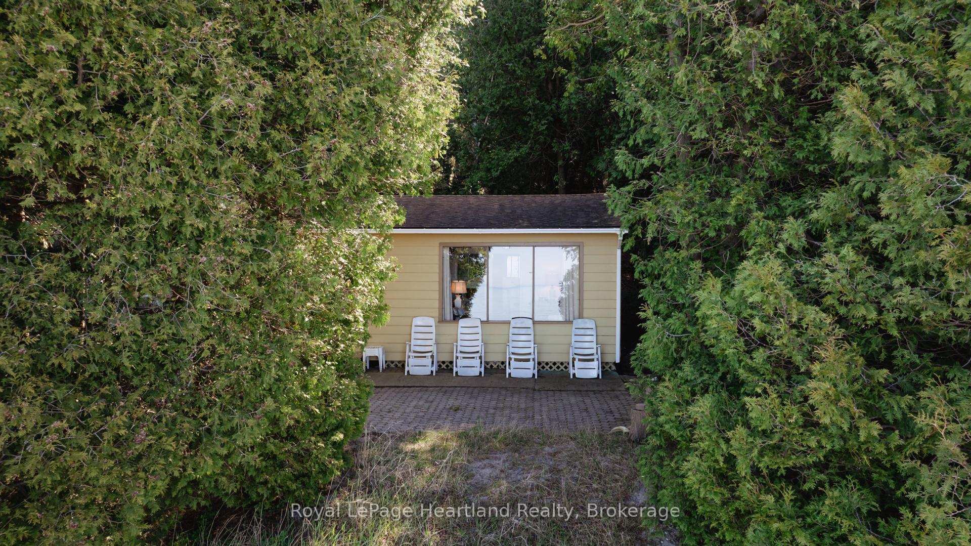 83815B Dickson Street  Ashfield-Colborne-Wawanosh ON N7A 3X9 photo