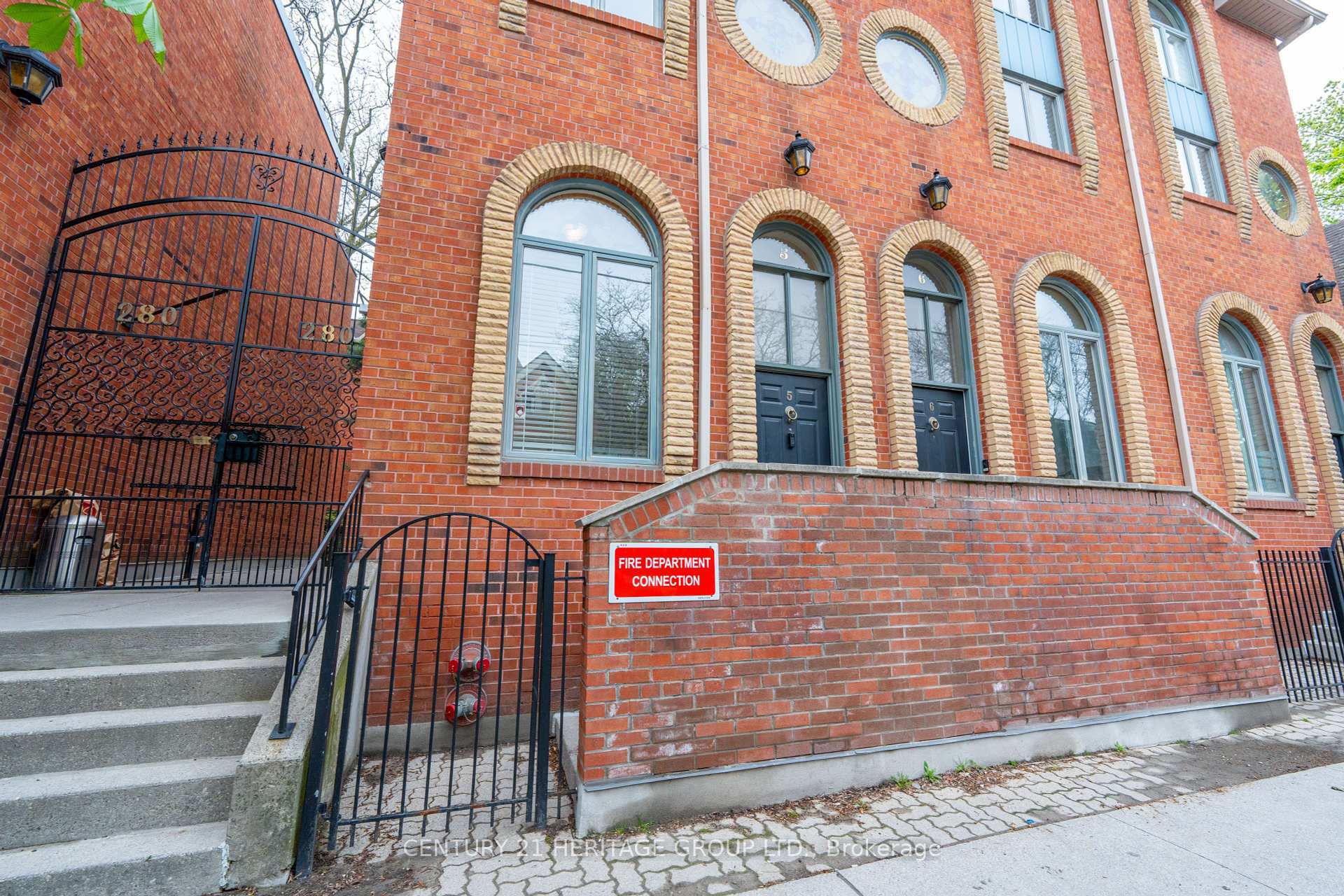 Property Photo: 280 Sherbourne Street 5 ON M5A 2S1