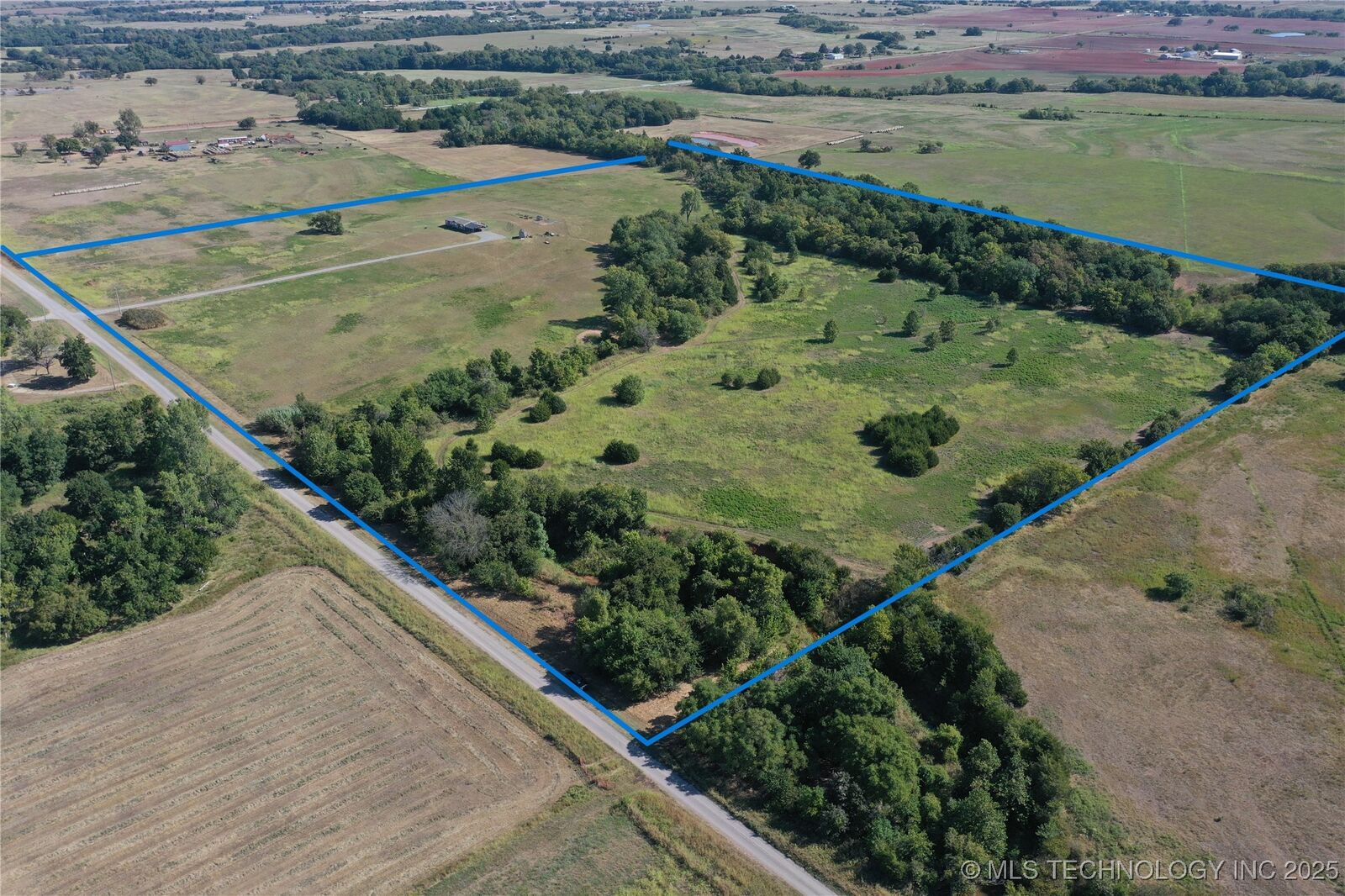 Property Photo:  750302 S 3450 Road  OK 74824