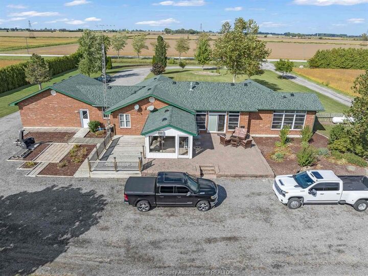 Photo de la propriété: 16925 Lakeshore Road 303 ON N0P 2L0