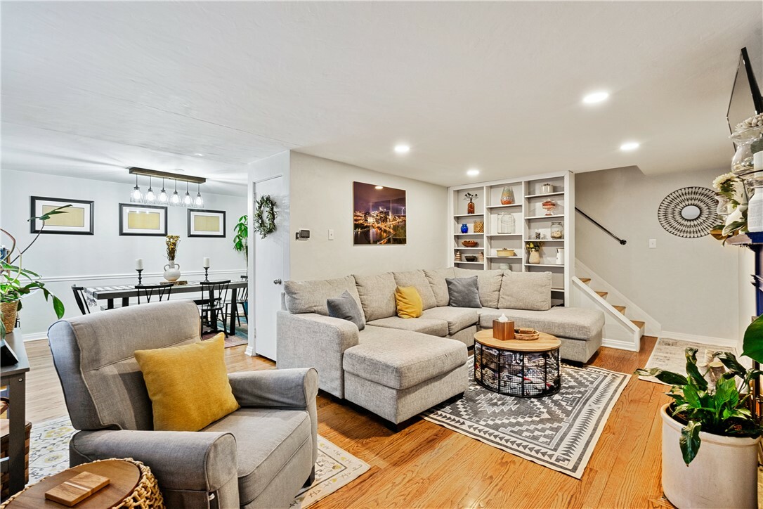 Property Photo: 1009 Connor Rd PA 15234