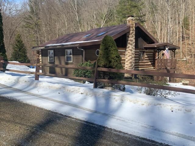 Property Photo: 1694 Abraham Hollow Road PA 16371