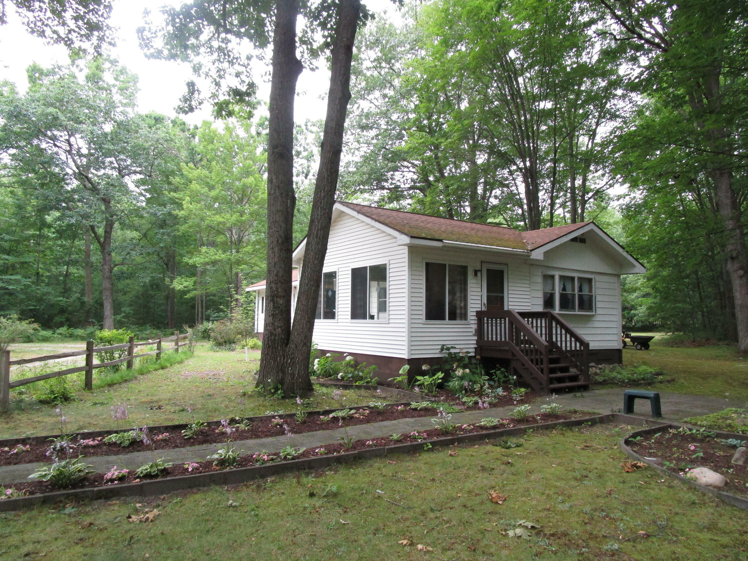 Property Photo: 541 Ranch Road MI 49749
