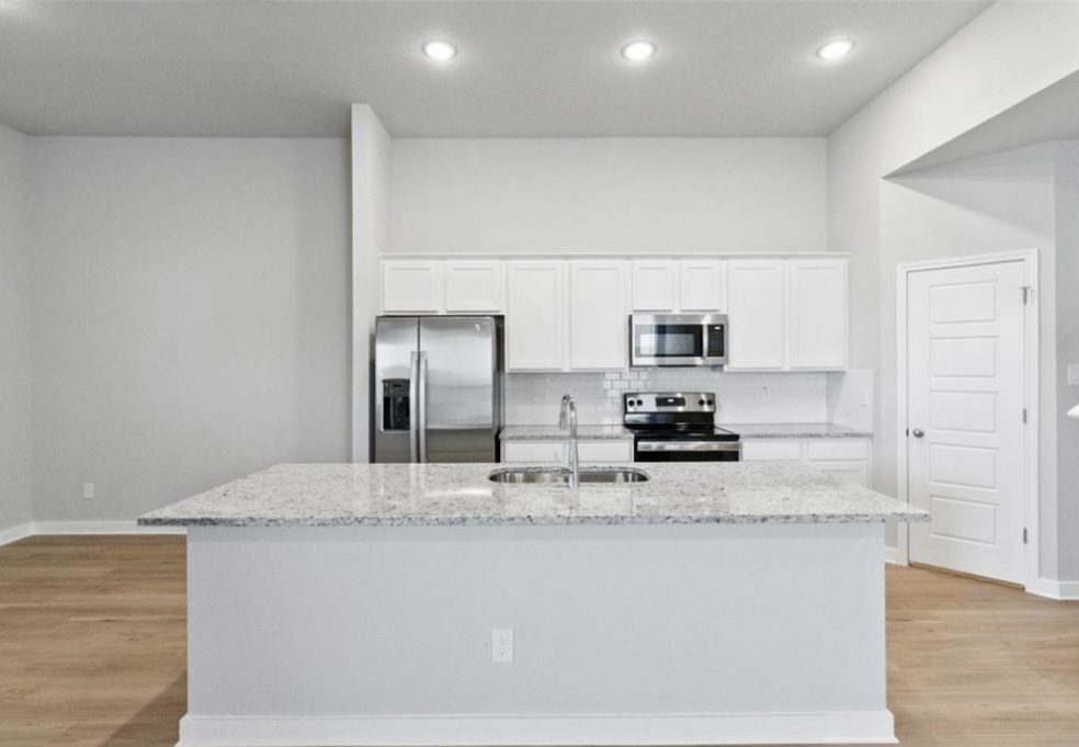 Property Photo: 735 Staglin Street B TX 78610