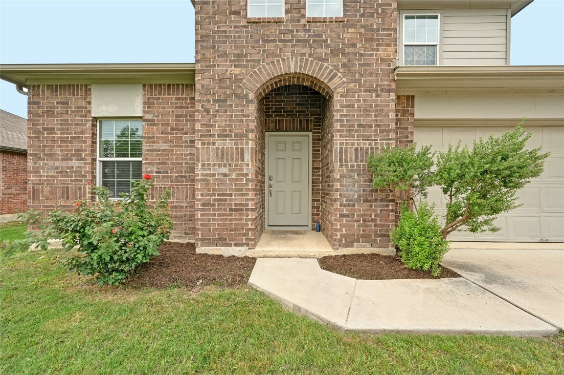 Property Photo: 125 Dusky Thrush Drive TX 78640